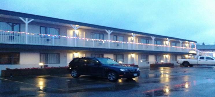 Caravan Inn クイネル エクステリア 写真